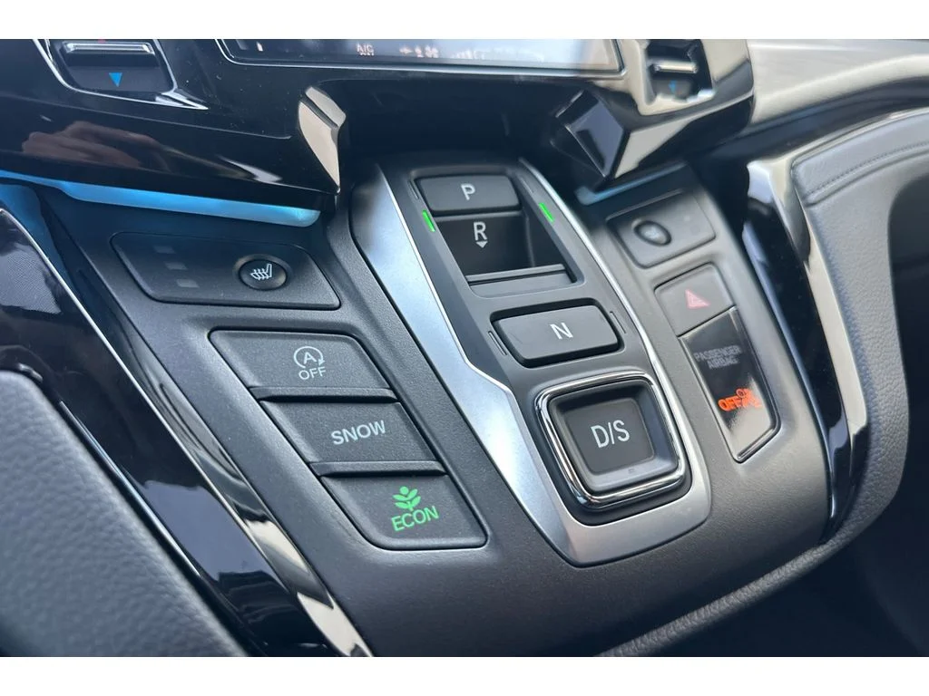 New 2026 Sonic Gray Pearl Honda Touring image 24