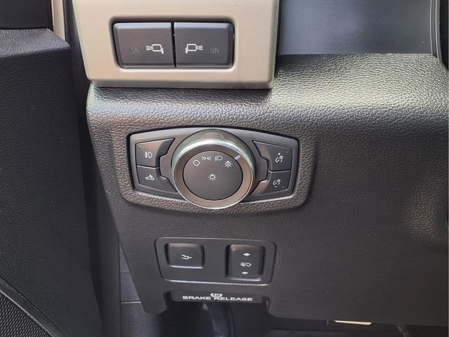 Used 2020 White Ford Lariat image 23