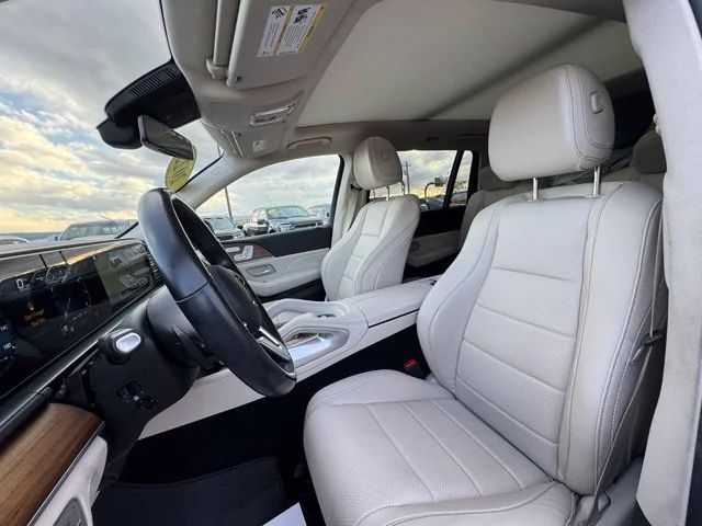 Used 2022 White Mercedes-Benz 4MATIC® image 13