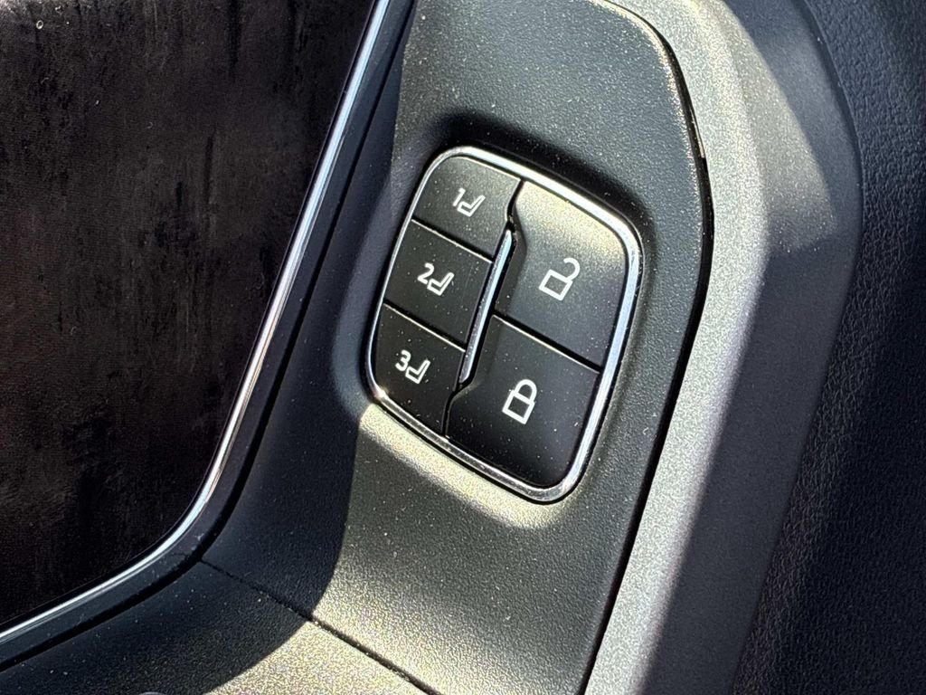 Used 2024 Gray Ford Lariat image 23
