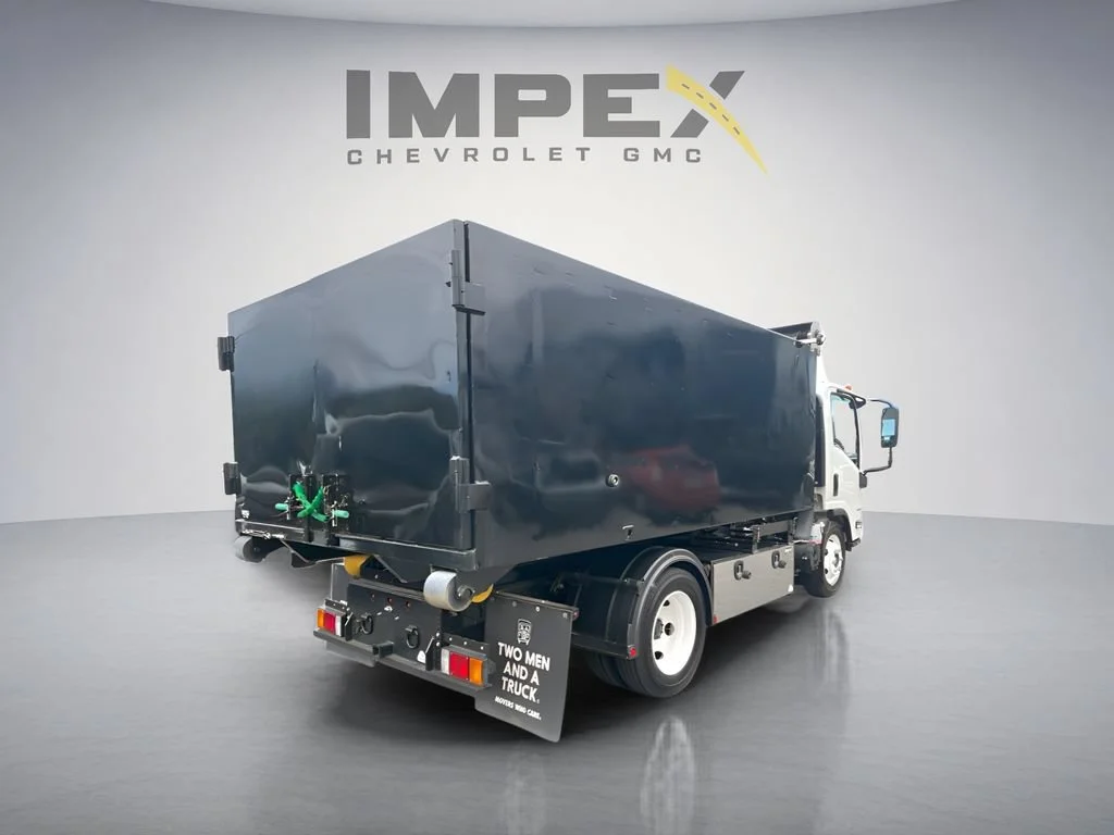 Used 2024 Arc White Chevrolet 1WT image 5