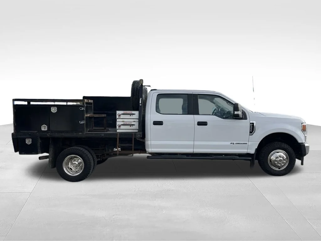 Used 2022 White Ford XL image 4