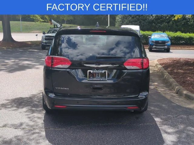 Used 2025 Black Chrysler LX image 4