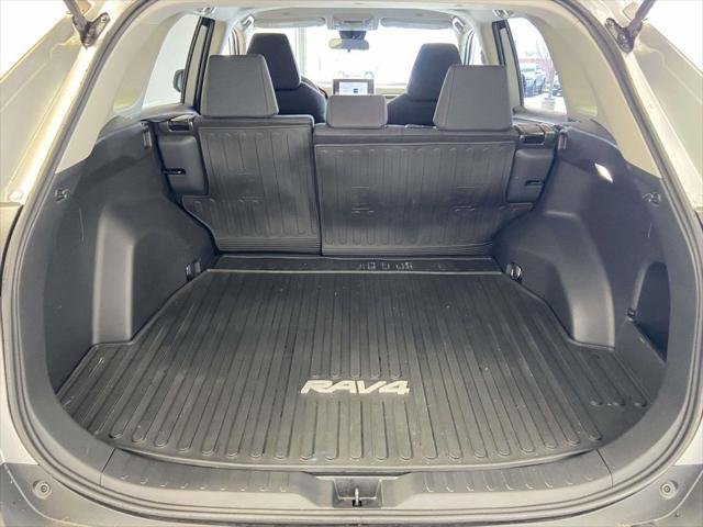 Used 2025 Silver Sky Metallic Toyota LE image 12