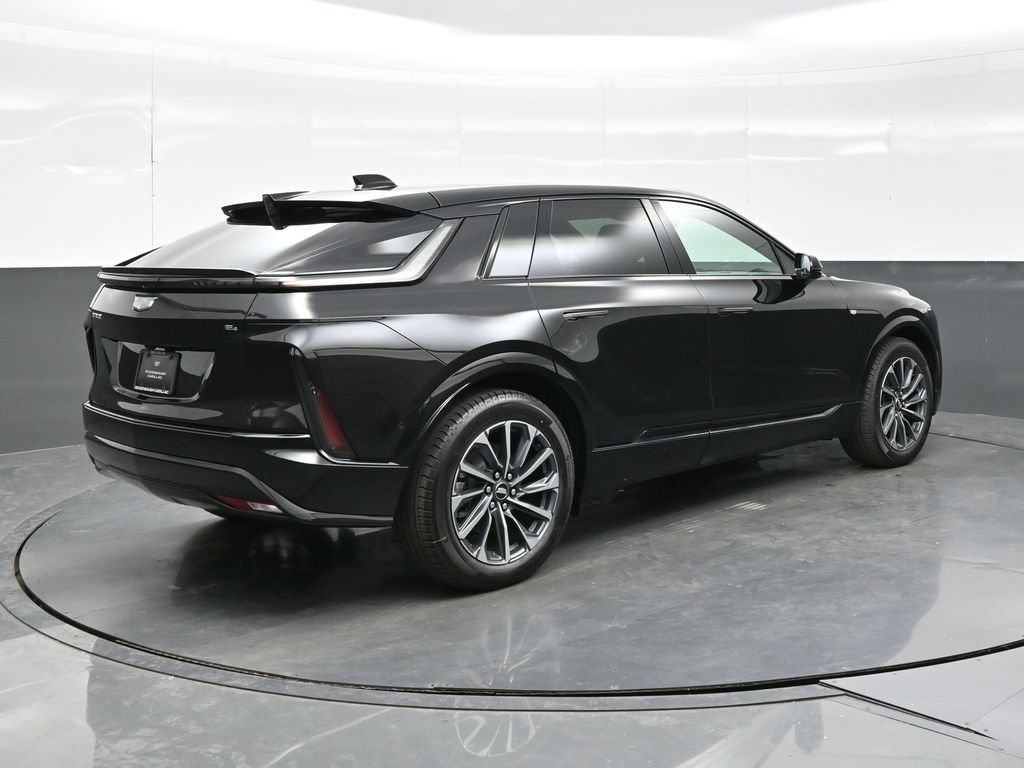 2027 Cadillac LYRIQ Premium Sport - Photo 7