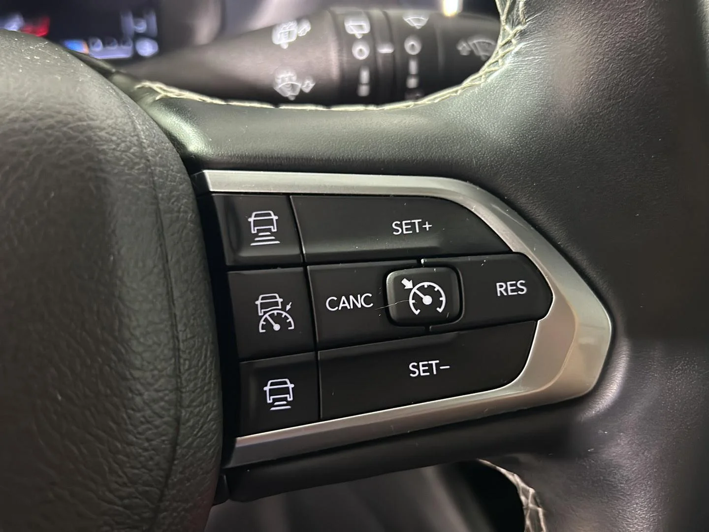 Used 2022 Black Jeep High Altitude image 23