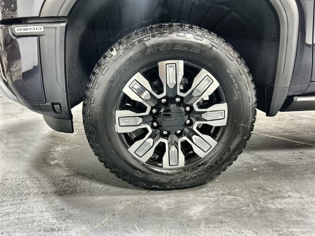 2026 GMC Sierra 2500HD Denali - Photo 10
