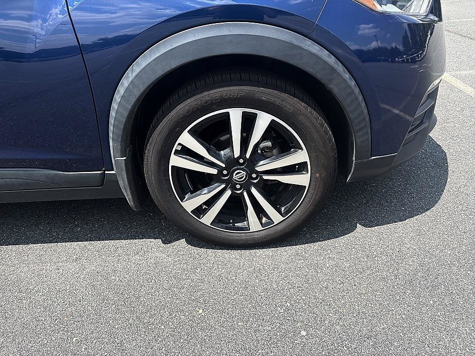 Used 2019 Deep Blue Pearl/Fresh Powder Nissan SV image 11