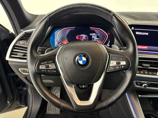 Used 2019 Gray BMW xDrive40i image 12