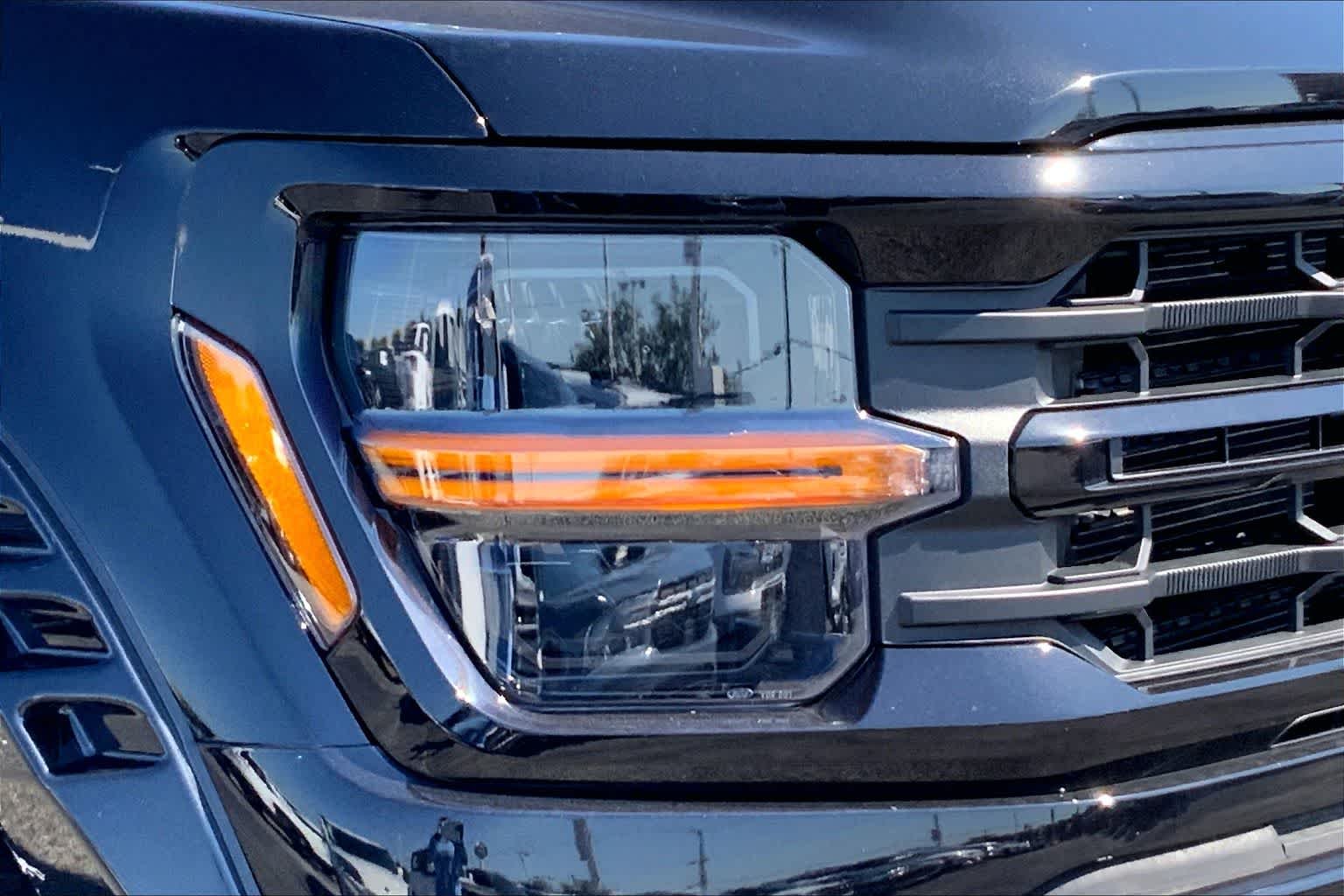 New 2026 Agate Black Metallic Ford XLT image 10