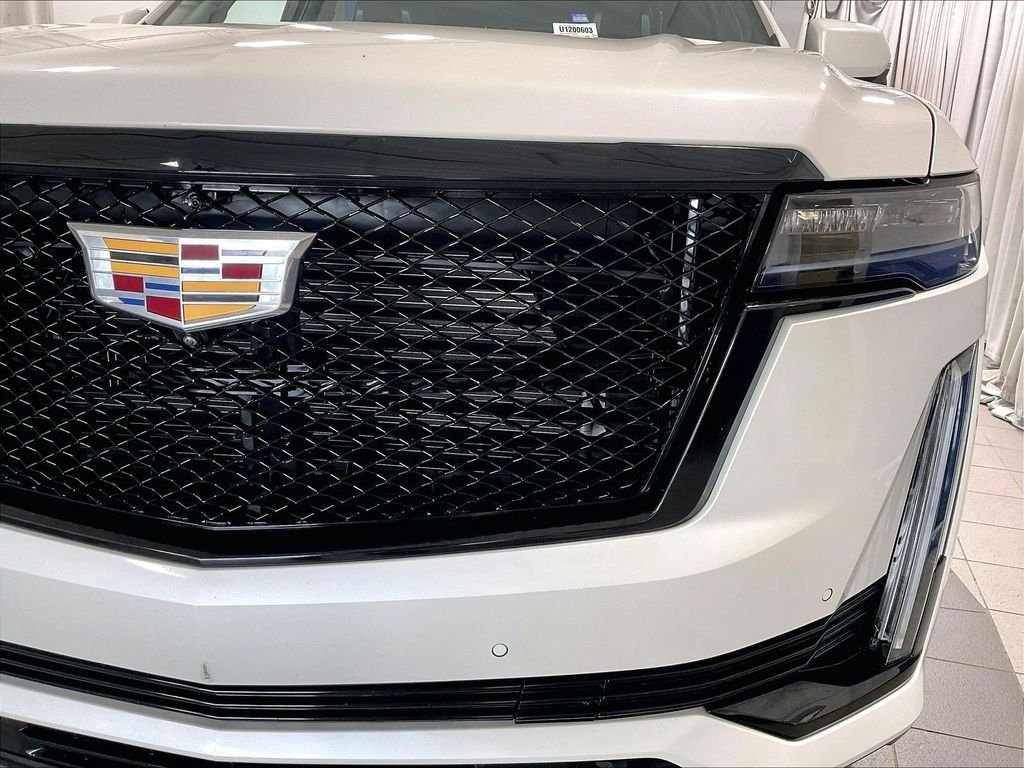 Used 2024 White Cadillac Sport Platinum image 33