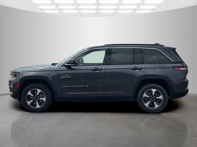 Used 2024 Gray Jeep 4xe image 4