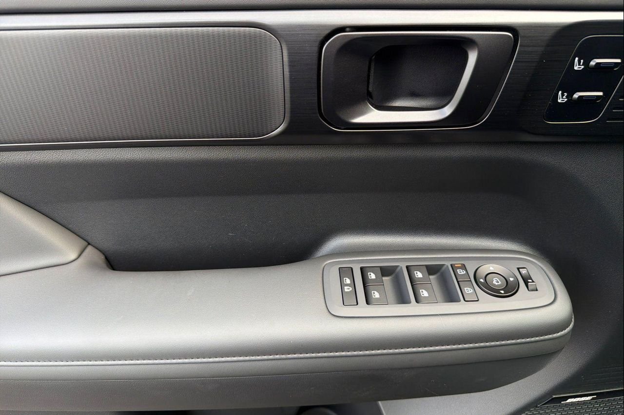New 2026 White Hyundai Calligraphy AWD image 11