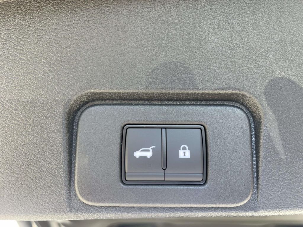 New 2026 Everest White Pearl TriCoat / Super Black Two-tone Nissan Platinum image 10