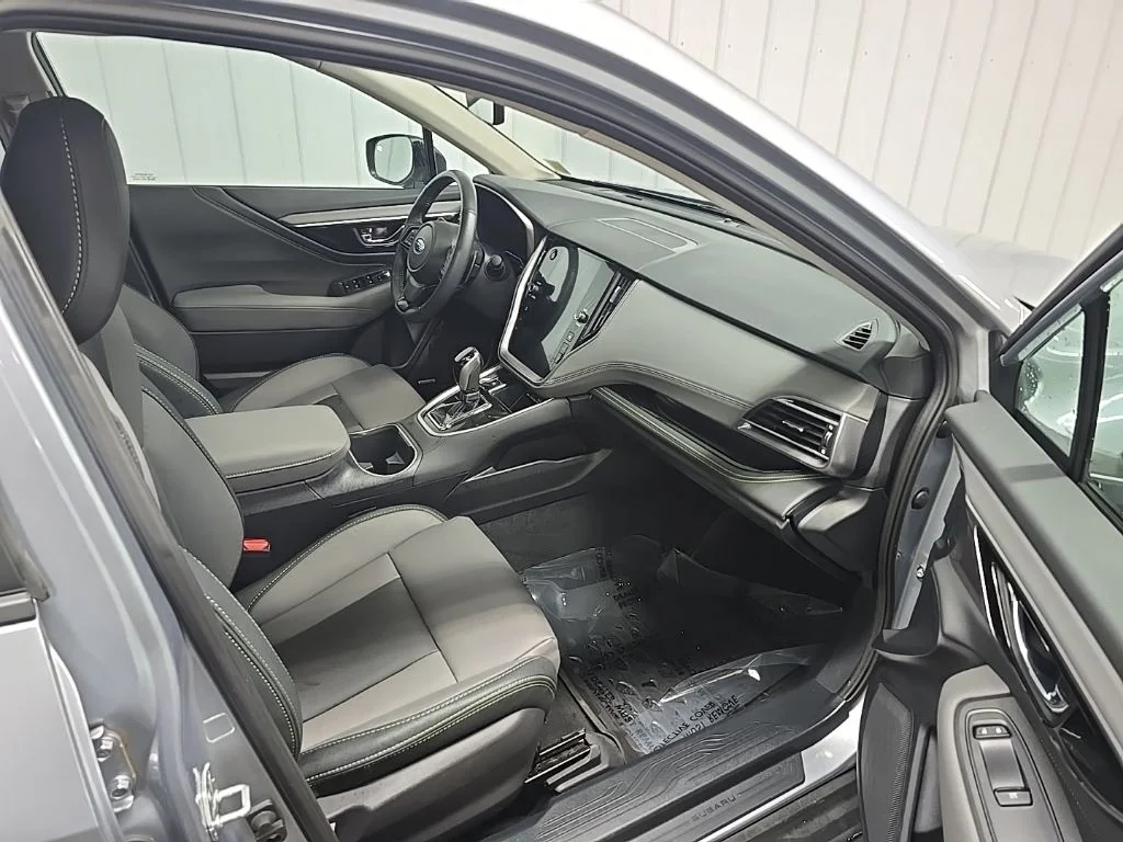 Used 2024 Silver Subaru Onyx Edition image 16