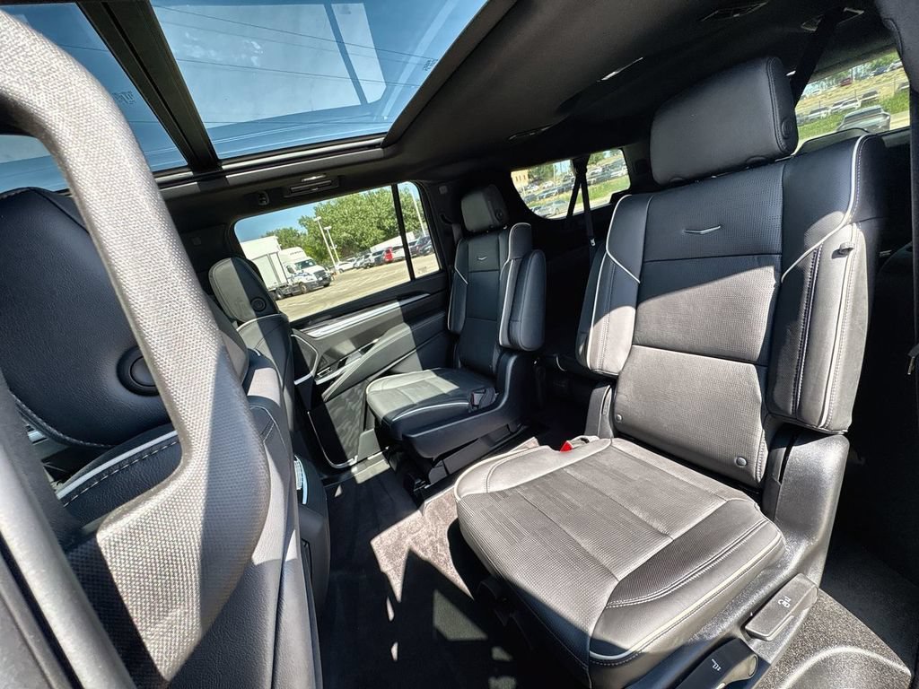 2026 Cadillac Escalade ESV Sport - Photo 37