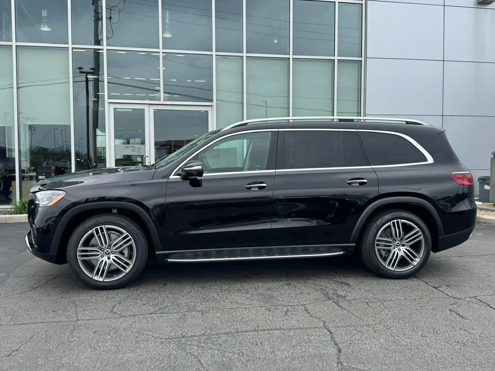 New 2026 Obsidian Black Metallic Mercedes-Benz GLS 450 image 6