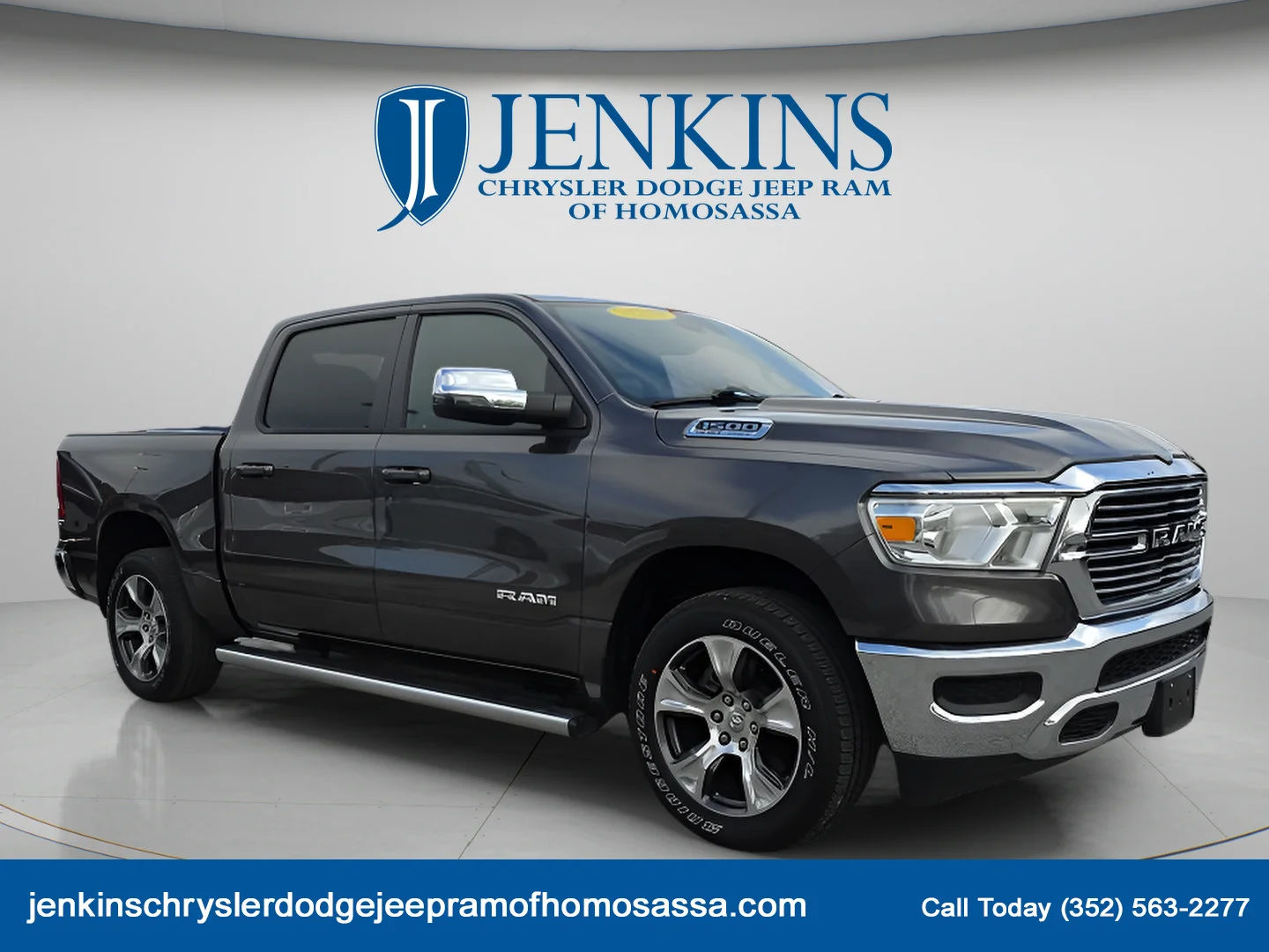 Used 2023 Granite Crystal Metallic Clearcoat Ram Laramie image 1