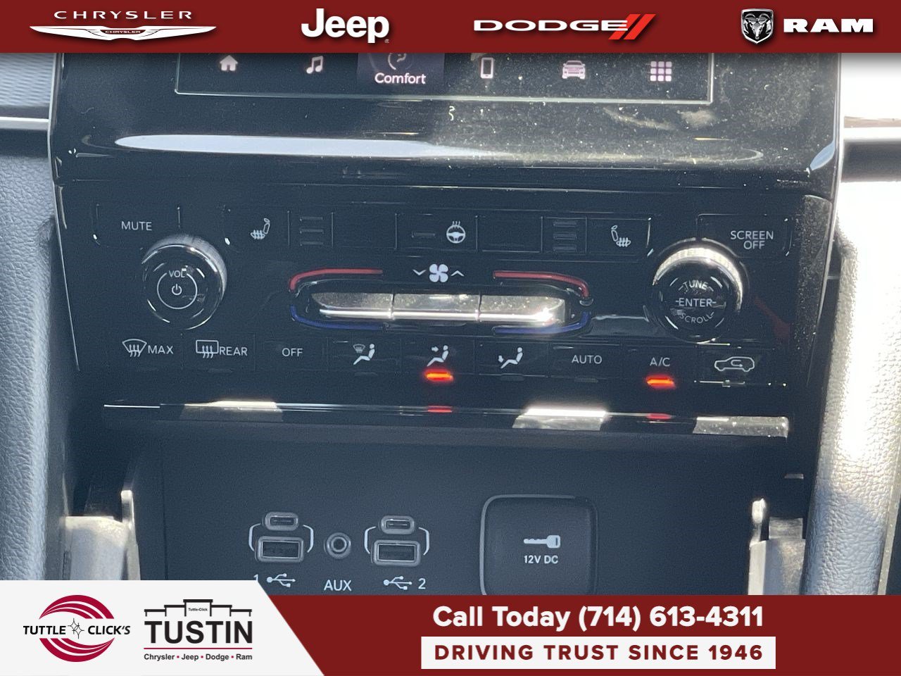 New 2026 Bright White Clear-Coat Exterior Paint Jeep Laredo X image 13