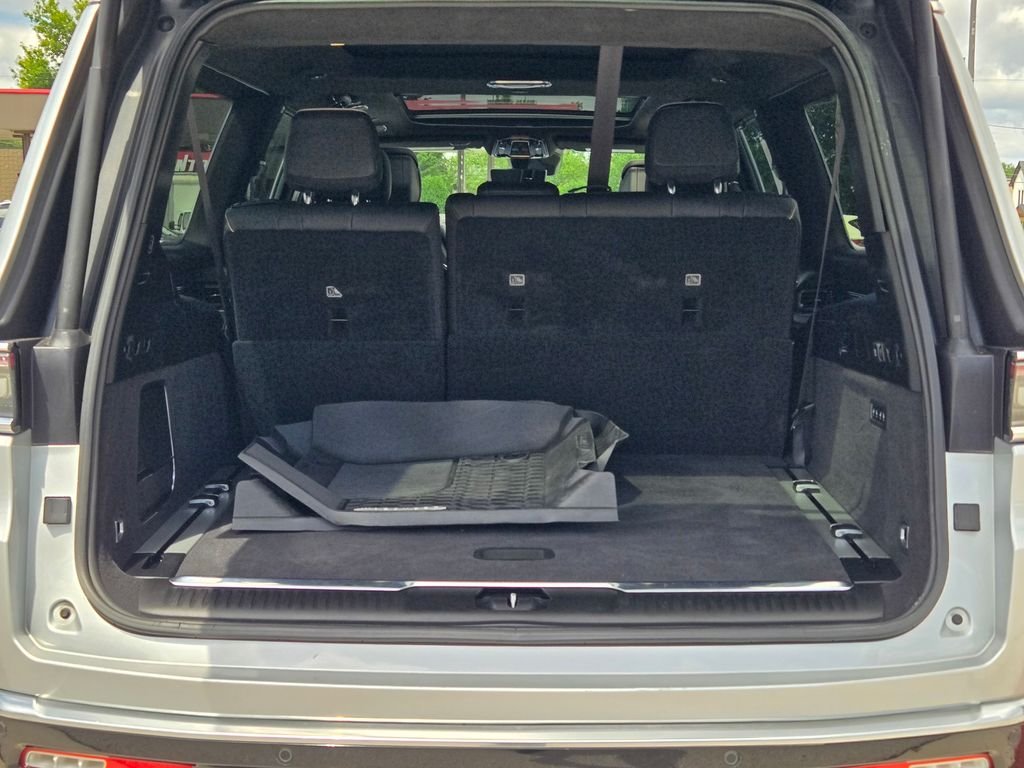 2024 Jeep Grand Wagoneer L Series III - Photo 25