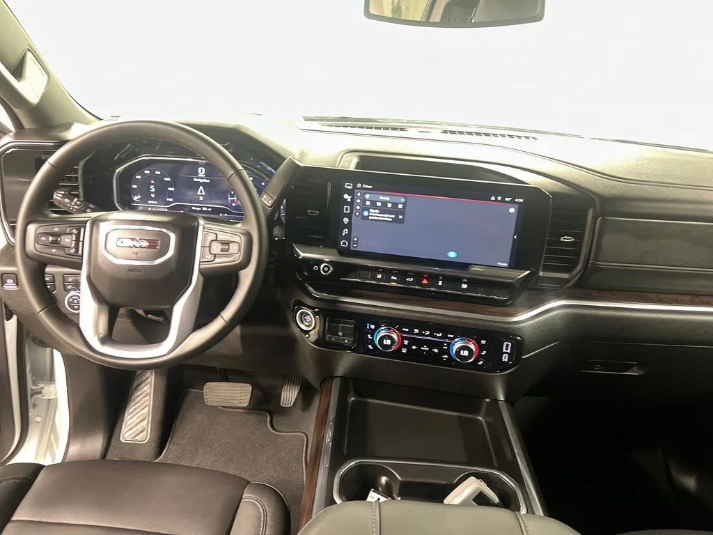 2025 GMC Sierra 2500HD SLT - Photo 16