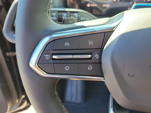 2027 Chevrolet Traverse Z71 - Photo 28