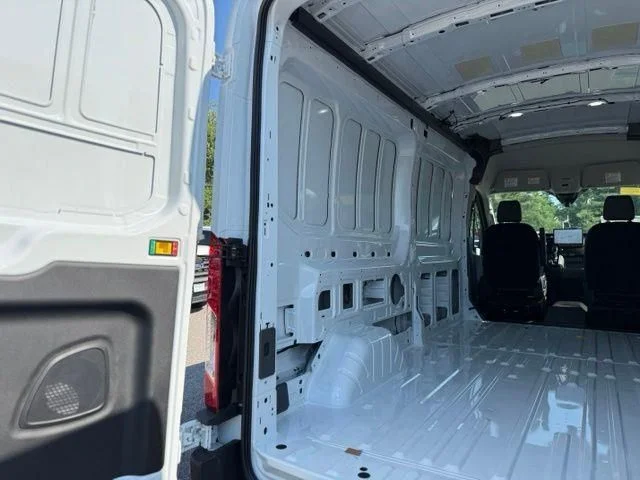 New 2026 Oxford White Ford Cargo Van image 8