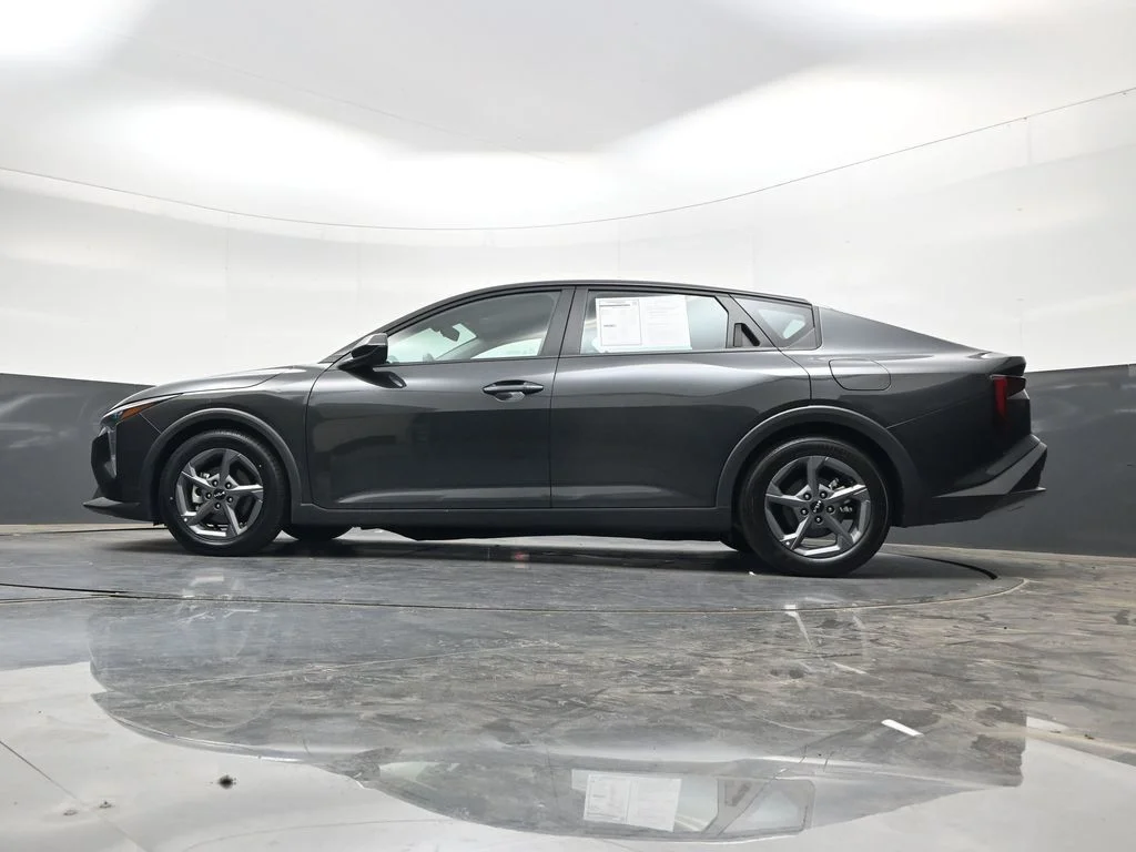 Used 2025 Gray Kia LXS image 38