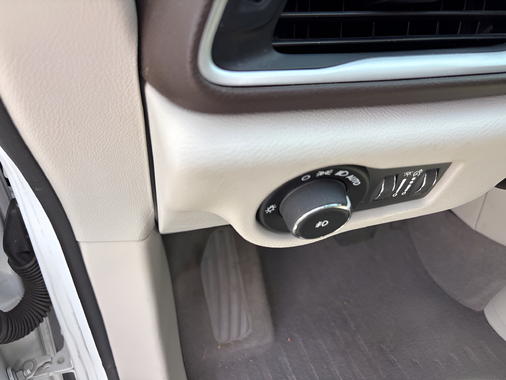 Used 2020 White Chrysler Touring L Plus image 29