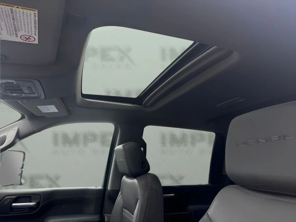 Used 2021 White GMC Denali image 7
