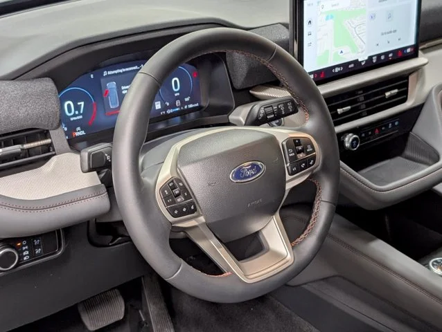 New 2027 Carbonized Gray Metallic Ford Active image 37