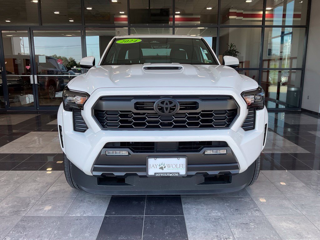 Certified 2024 Toyota Tacoma TRD Sport with VIN 3TMLB5JN2RM044820 for sale in Kansas City