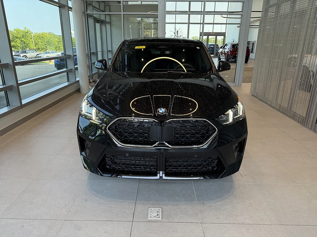 New 2027 Black Sapphire Metallic BMW xDrive28i image 2