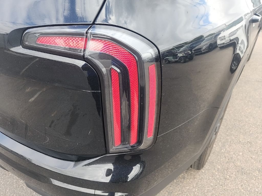 Used 2025 Black Kia SX-Prestige X-Line image 14