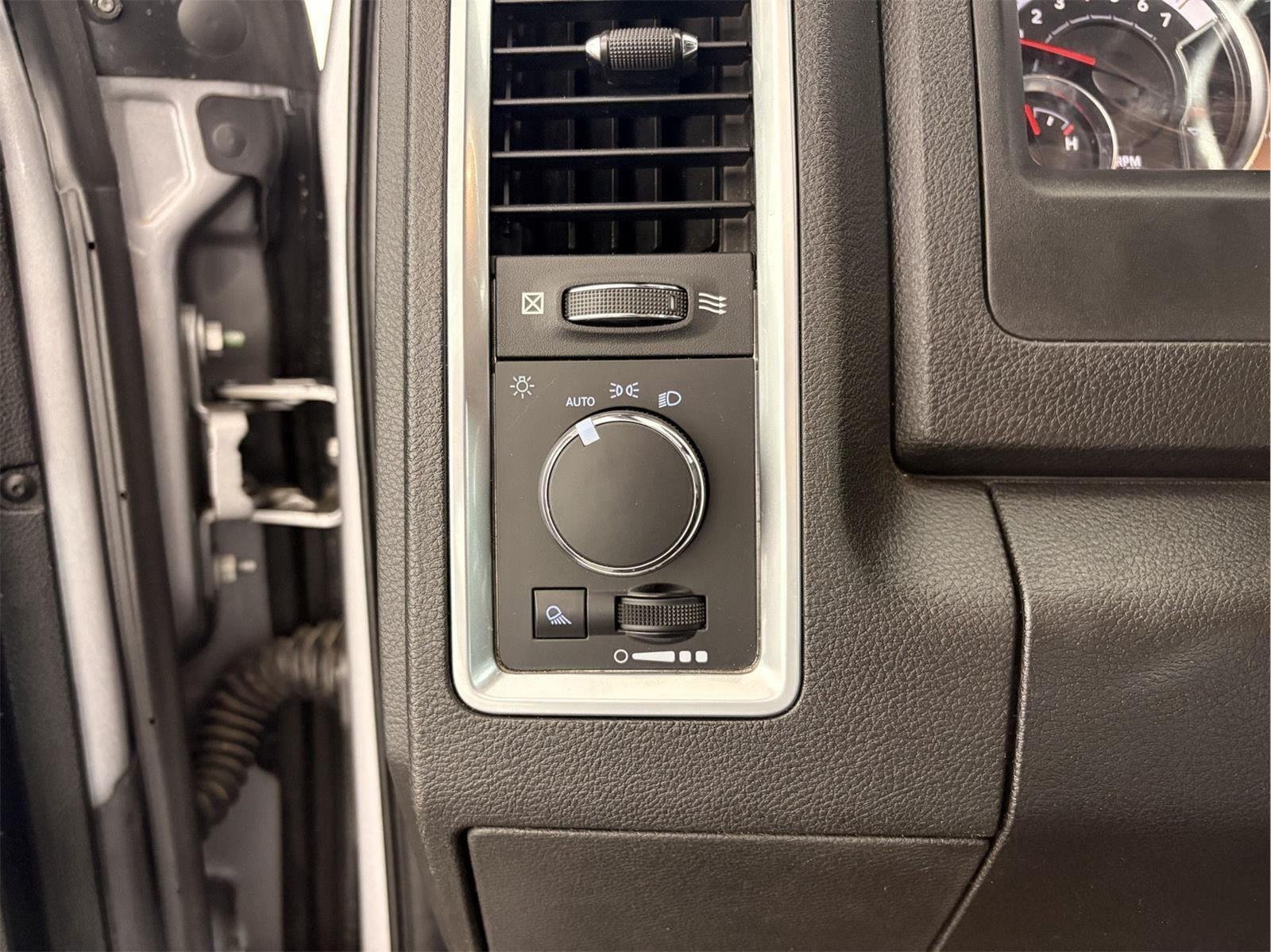 Used 2022 Billet Silver Metallic Ram Warlock image 31