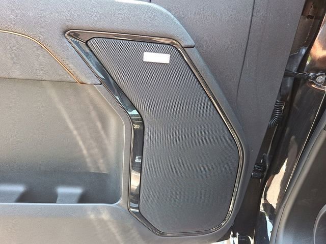 Used 2025 Onyx Black GMC AT4 image 30