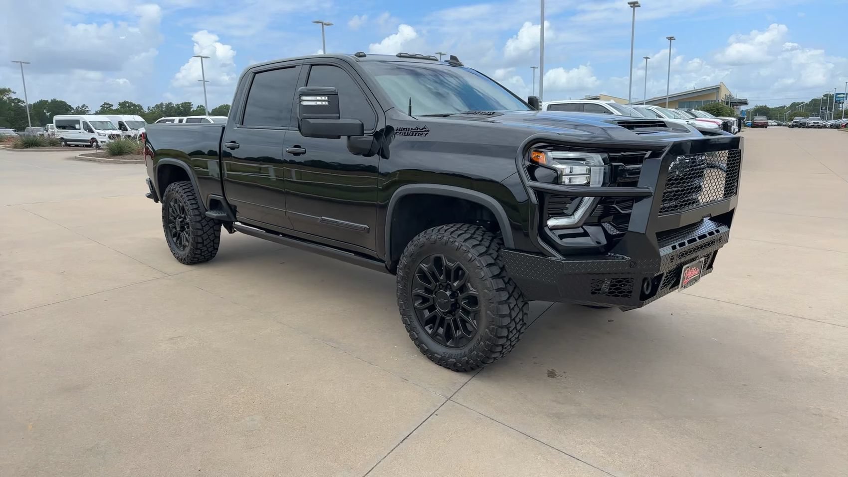 Used 2025 Black Chevrolet High Country image 3