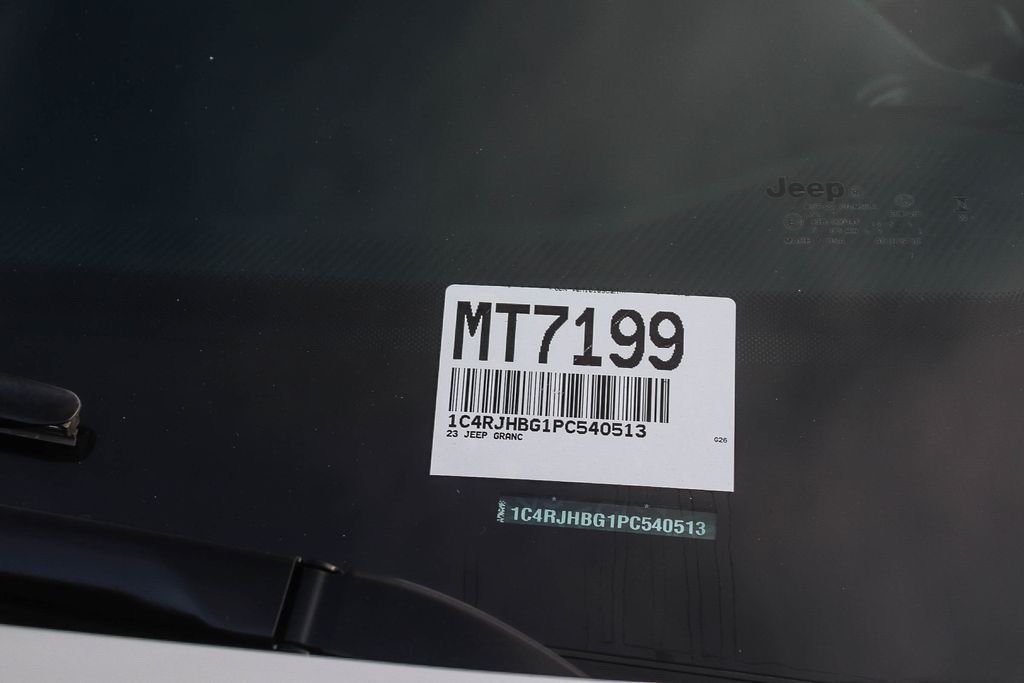 Used 2023 Bright White Clearcoat Jeep Limited image 32