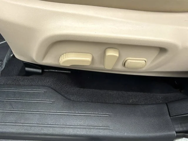 Used 2017 Green Subaru 2.5i image 28