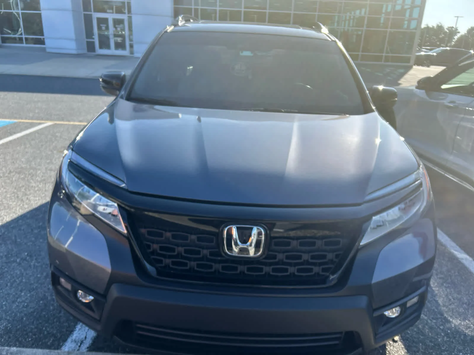 Used 2019 Modern Steel Metallic Honda Touring image 2