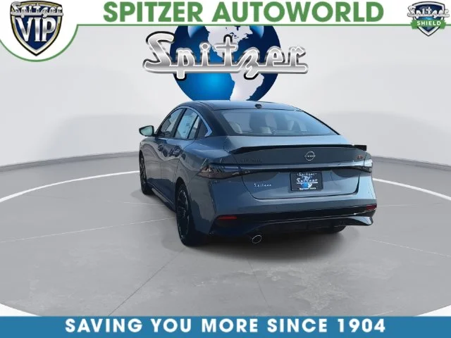 New 2026 Atlantic Gray Metallic / Super Black Two-tone Nissan SR image 13