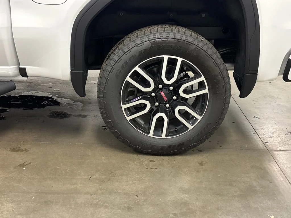 2026 GMC Sierra 1500 AT4 - Photo 14