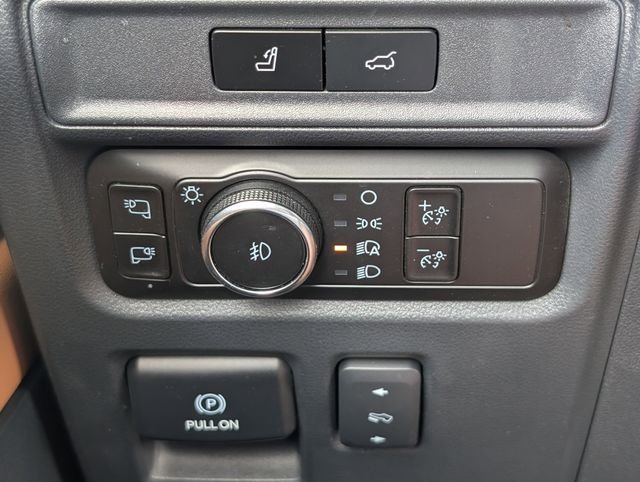 Used 2023 Black Ford Platinum image 27