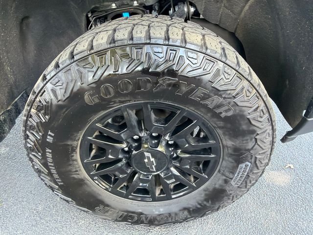 Used 2024 Gray Chevrolet ZR2 image 12