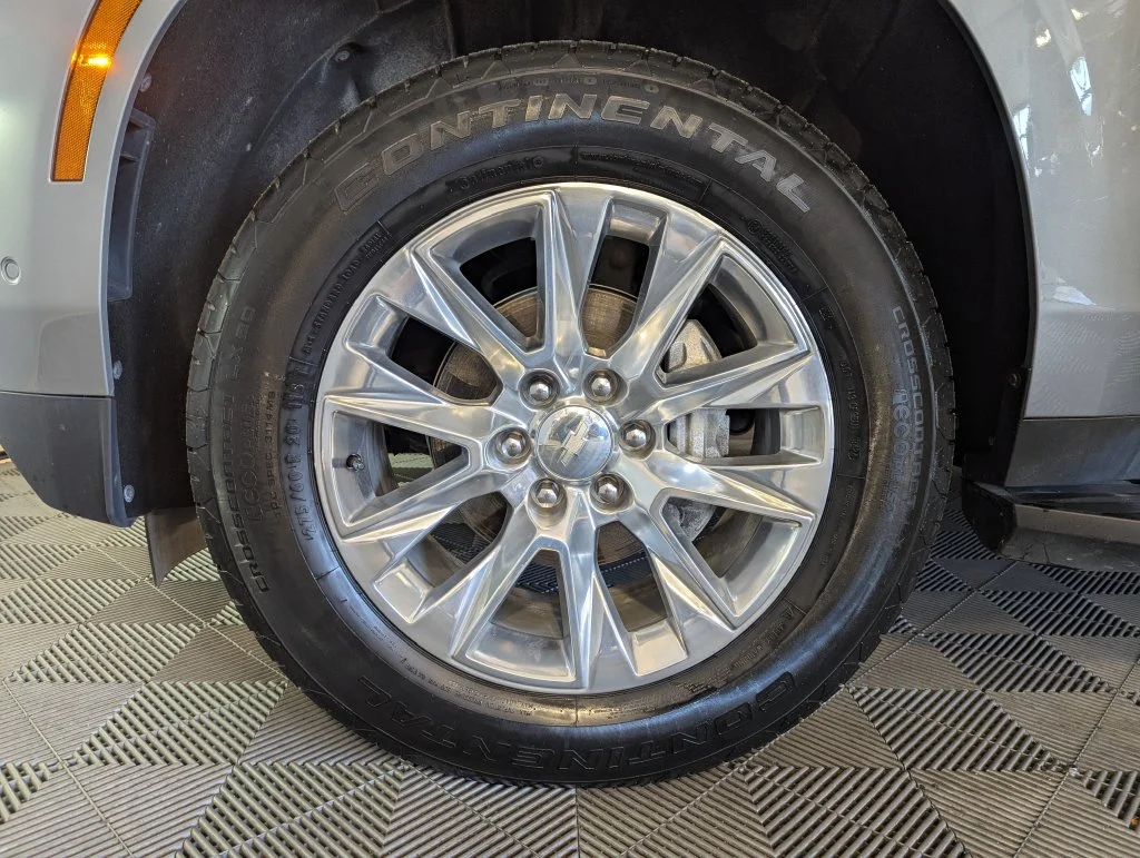 Used 2025 Gray Chevrolet Premier image 28
