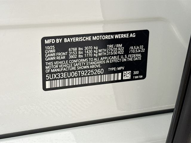 Used 2026 White BMW M60i image 33