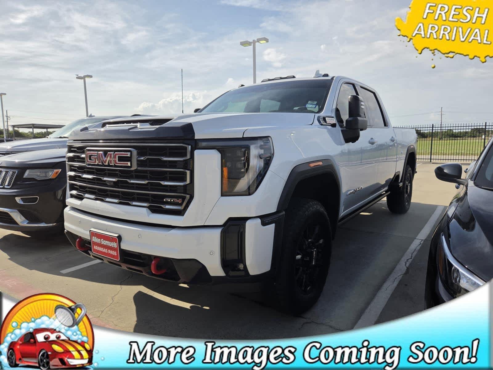 2025 GMC Sierra 4WD Crew Cab Standard Box AT4's photo