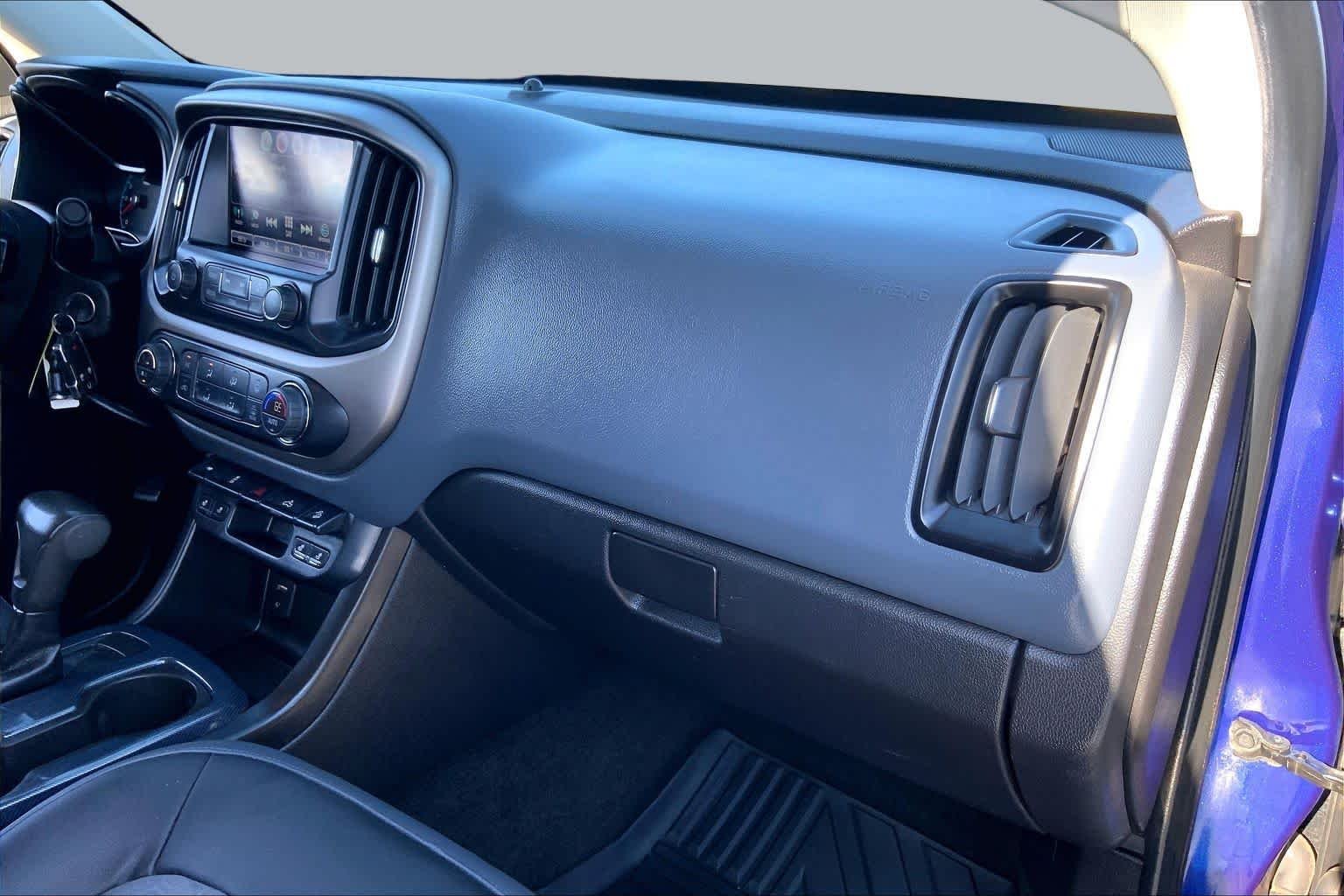 Used 2016 Laser Blue Chevrolet 4WD Z71 image 19