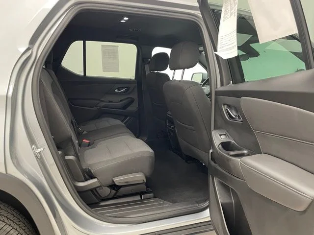 2023 Chevrolet Traverse 1LT - Photo 13