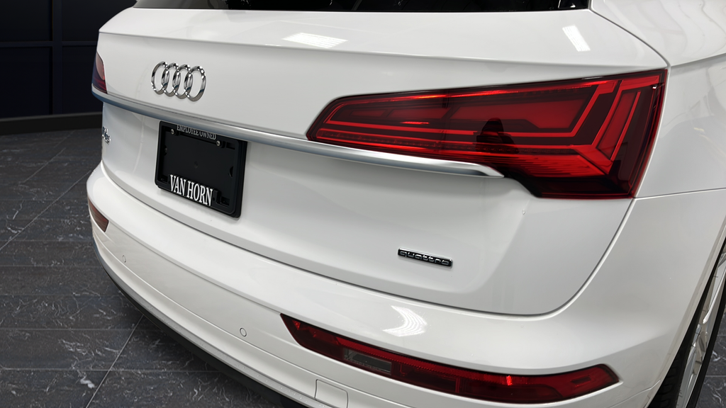 Used 2022 Ibis White Audi 55 Premium image 38
